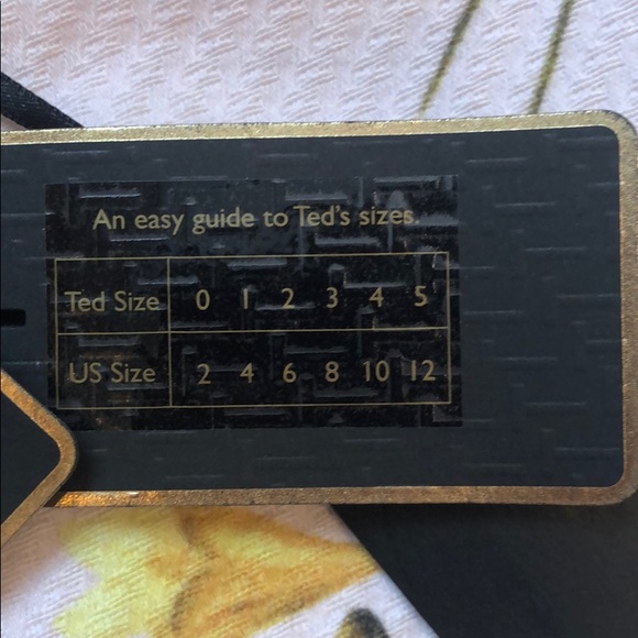 NWT Ted Baker embellished botanical bloom top - Picture 5 of 14